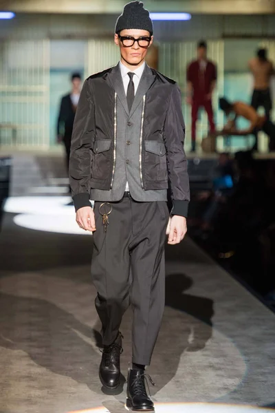 Look 26